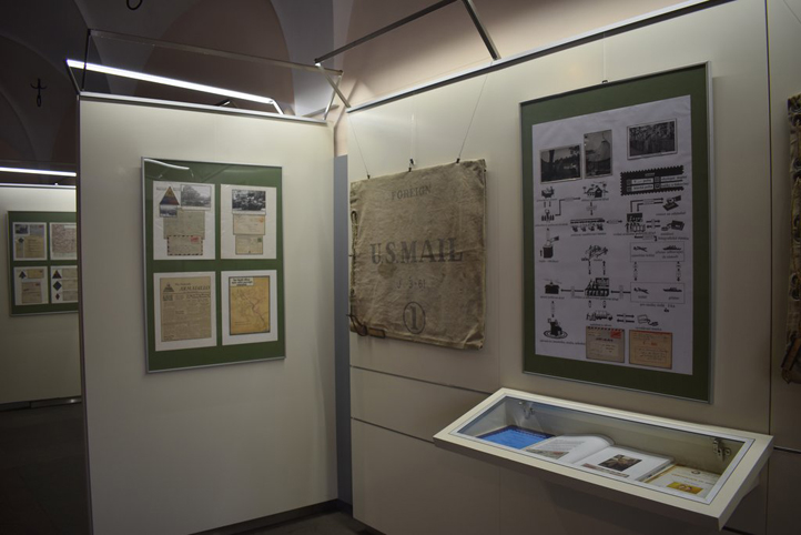 Fotografie z výstavy: A. Jarošová