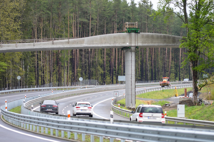 Nová lávka u Kamenného rybníka (fotografie: M. Pecuch)