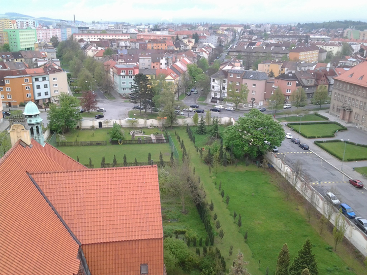 Klášterní zahrada na Jiráskově náměstí