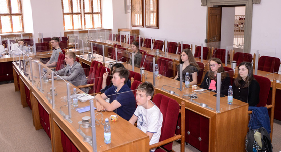 Na plzeňské radnici zasedal Městský žákovský parlament