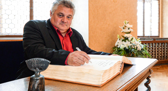 Cenu 1. června obdržel v Plzni Josef Serinek in memoriam, ocenění převzal vnuk Zdeněk Serinek