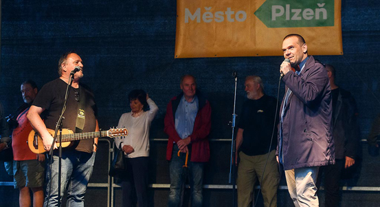 Plzeň si připomíná legendární festival Porta výstavou i koncerty