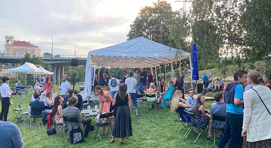 V centru města ožívá druhá náplavka, tentokrát u řeky Mže