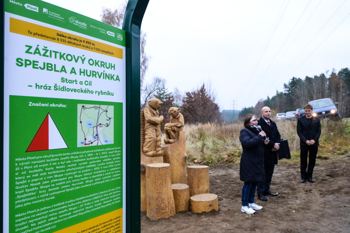 Otevření stezky (fotografie: M. Pecuch)