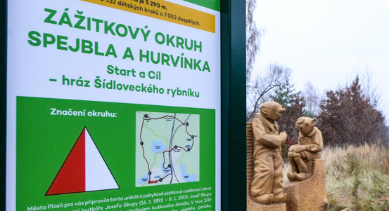 Spejbl a Hurvínek provedou děti i dospělé okolím boleveckých rybníků. Plzeň otevřela zážitkový okruh