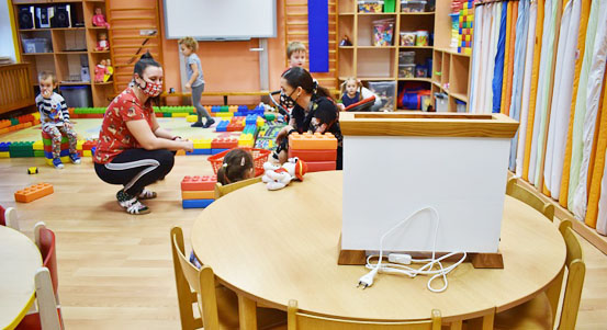 Město zakoupilo další nanočističky pro plzeňské základní a mateřské školy