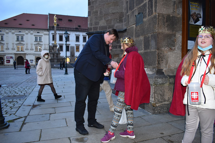 Zahájení Tříkrálové sbírky (fotografie: H. Josefová)