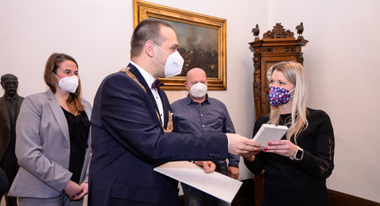 Pečeť města Plzně patří in memoriam kunsthistoričce Věře Běhalové