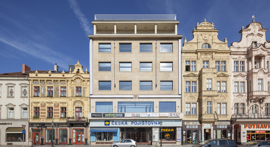 Stezky po plzeňské architektuře představí výstava ve Smetanových sadech