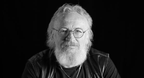 Zemřel výtvarník a muzikant Karel Syka