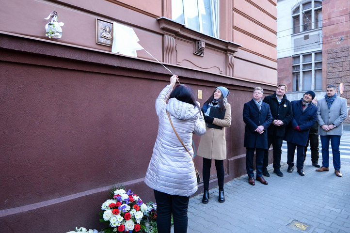 Odhalení pamětní desky (fotografie: M. Pecuch)