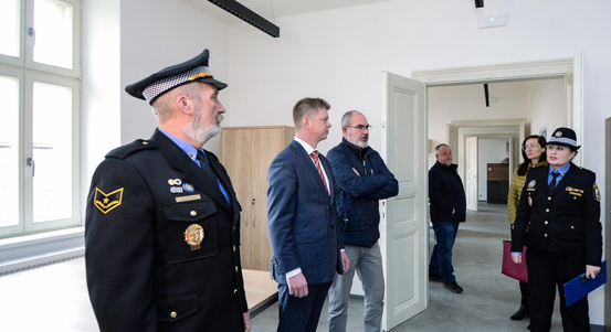 Služebna městských strážníků v Dominikánské získala nové prostory pro zpracovatele dopravních přestupků