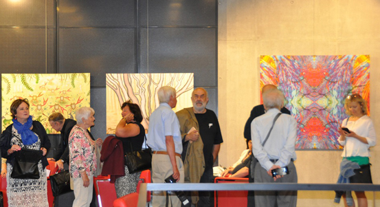 Výstava v divadle představuje tvorbu výtvarníků plzeňského regionu