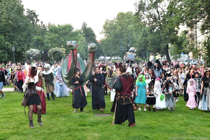 Historický víkend si užily tisíce lidí, vyvrcholil ohňovou show a pyromuzikálem