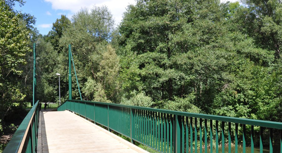 Po dvaceti letech provozu město opravilo Slunečnou lávku v Českém údolí