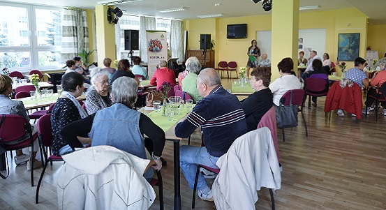 Hudba a sázení cibulovin zahájily Totemovou sezonu v Bolevci