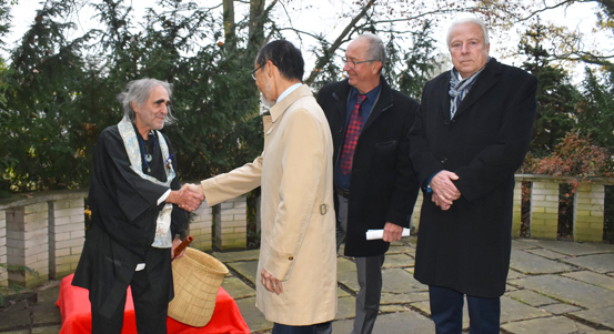 Velvyslanec Japonska v ČR navštívil Zoo v Plzni, kde se setkal s nositelem Řádu vycházejícího slunce