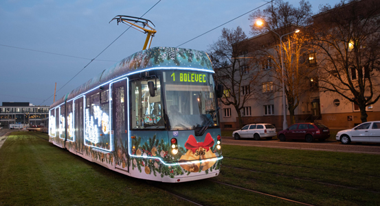 Vánoční tramvaj vyjede na první adventní neděli