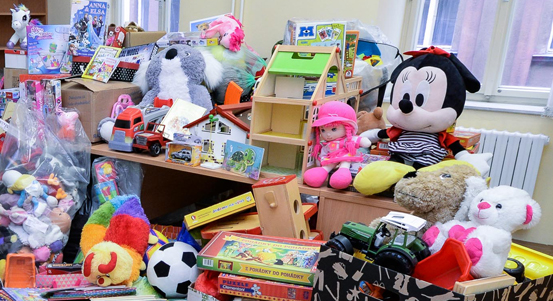 Sbírka hraček plzeňského magistrátu Od dětí dětem měla obrovský úspěch
