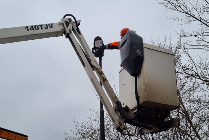 Nastavení svítidel (zdroj foto: Správa veřejného statku města Plzně)