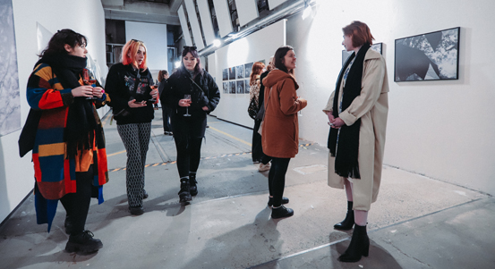 Sutnarka představuje práce studentů z uplynulých let. Výstava je k vidění v plzeňském depu