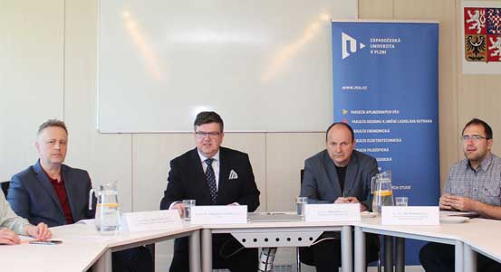 Rektor Miroslav Lávička chce přilákat více studentů nebo posílit bezpečnost