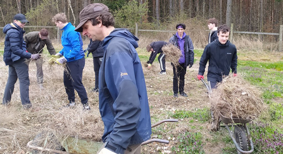 Gymnazisté v Plzni u příležitosti Dne Země pomohou s jarním úklidem v rekreační oblasti Bolevecké rybníky