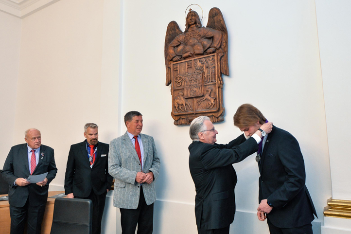 Předání stipendia (fotografie: M. Pecuch)