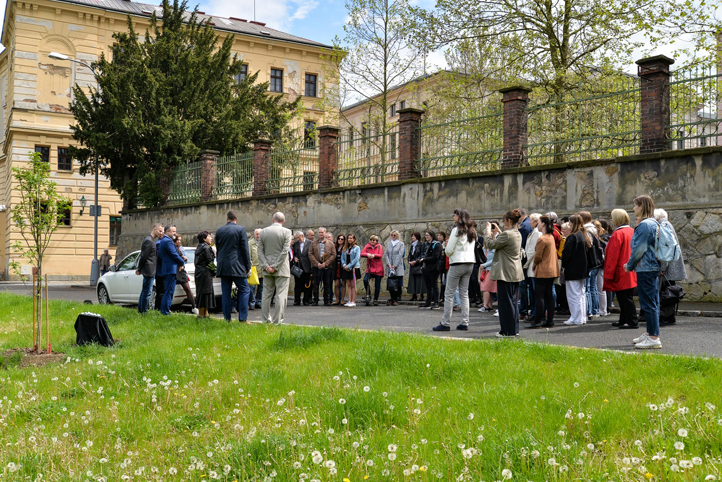 Odhalení pamětní desky (fotografie: M. Pecuch)