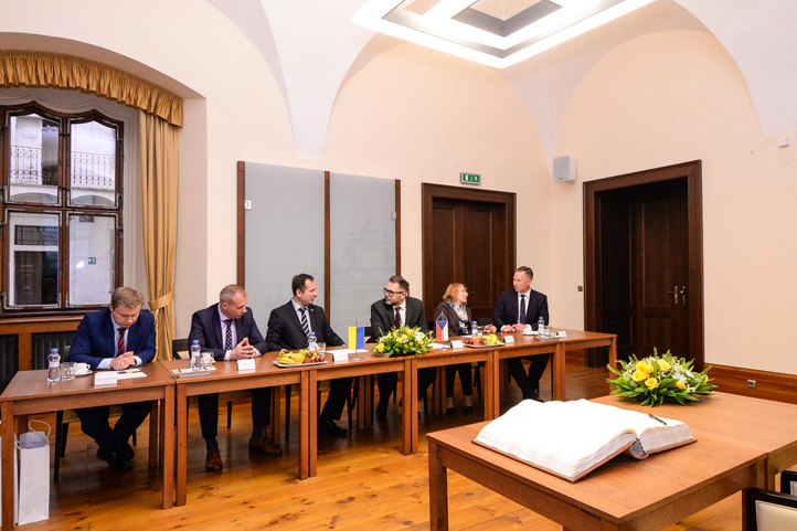 Přijetí delegace na plzeňské radnici (fotografie: M. Pecuch)