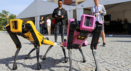 TechTower hostil Inovujeme Plzeň, během festivalu došlo k prvnímu testování vodních robotů i prohlídkám Open Days