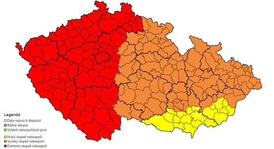 V Plzni i celém kraji hrozí extrémně silné bouřky
