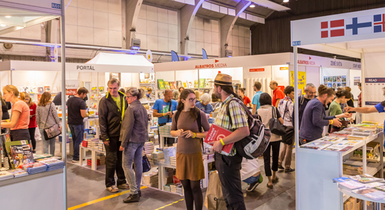Plzeňské depo na konci září ožije literaturou. Koná se opět Svět knihy Plzeň