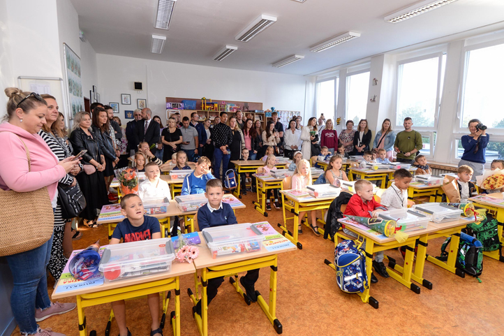 První školní den na 33. ZŠ (fotografie: M. Pecuch)