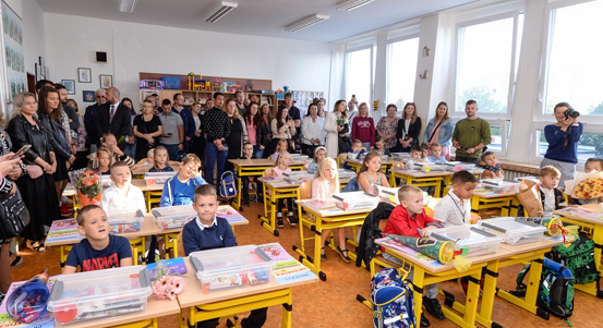 V Plzni přibylo prvňáčků, je jich více než 1 800. Začal nový školní rok