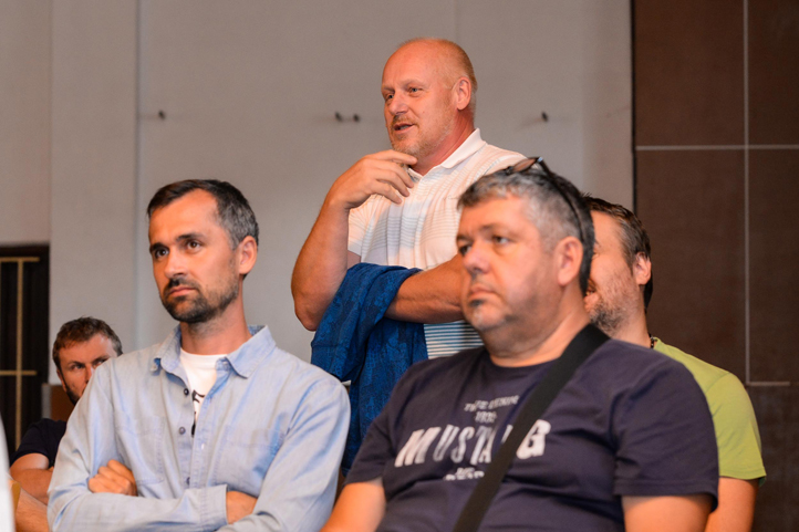 Debata s občany na Valše (fotografie: M. Pecuch)