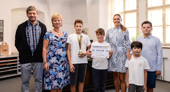 Plzeňští školáci, mistři republiky v šachu, přijali pozvání na radnici