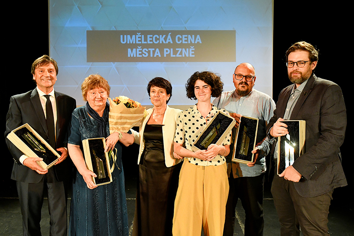 Předávání uměleckých cen (fotografie: M. Chaloupka)