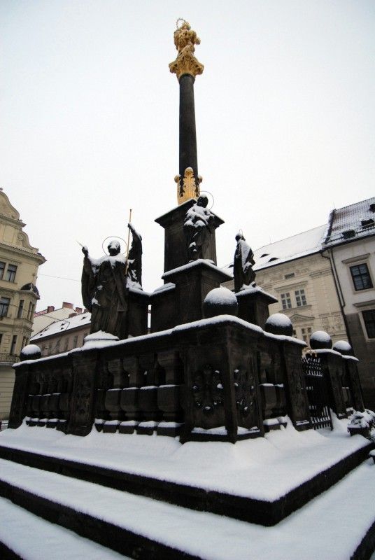 Morový sloup na plzeňském náměstí Republiky