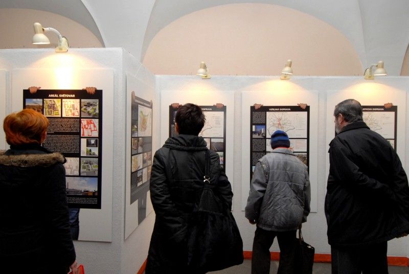 Tato příspěvková organizace města funguje rovných dvacet let. Navázala na práci tehdejšího Útvaru hlavního architekta a Urbanistického střediska města Plzně a její činnost je zaměřena na plánování a rozvoj města. Vernisáž výstavy se uskutečnila 27.2.2012.