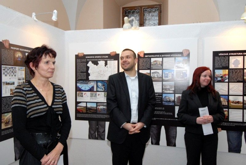 Tato příspěvková organizace města funguje rovných dvacet let. Navázala na práci tehdejšího Útvaru hlavního architekta a Urbanistického střediska města Plzně a její činnost je zaměřena na plánování a rozvoj města. Vernisáž výstavy se uskutečnila 27.2.2012.