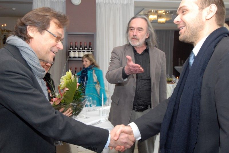 „Pro úspěšnou realizaci projektu Plzeň – Evropské hlavní město kultury 2015 je důležité dbát na dodržení výše rozpočtu,“ zaznělo při včerejším (5.3.2012) setkání zástupců monitorovacího výboru Evropské unie se členy realizačního týmu projektu, představiteli plzeňské městské správy a pracovníky Ministerstva kultury.