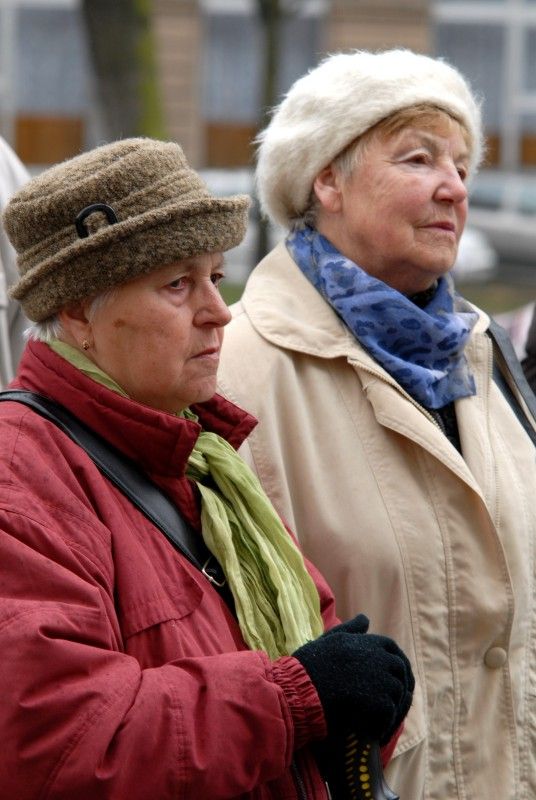 Velký pátek (6.4.2012) byl v Plzni U Branky ve znamení veřejného čtení Bible. Zahájil jej přesně ve 12 hodin biskup František Radkovský. Číst z překladu „Slovo na cestu“ přišel i primátor Martin Baxa, který vystřídal bývalého primátora Zdeňka Mračka.