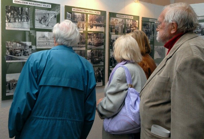 Výstava „Poválečná pomoc a obnova UNRRA“ v mázhauzu plzeňské radnice