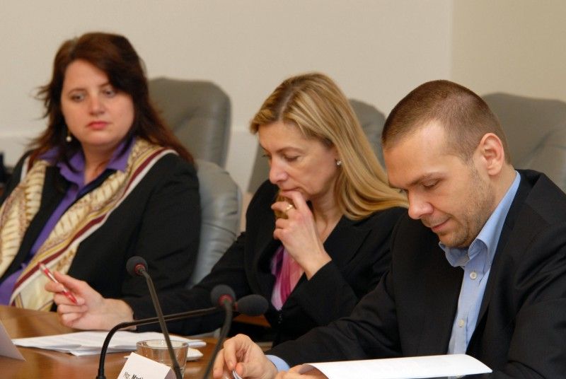 Multižánrový festival Živá ulice - Plzeňská setkání přinese do západočeské metropole od 23. června do 9. září šestnáct dní plných předních českých i zahraničních kapel, divadel, dětského programu či zapojení místních lidí a organizací. Fotografie z tiskové konference 24.4.2012.