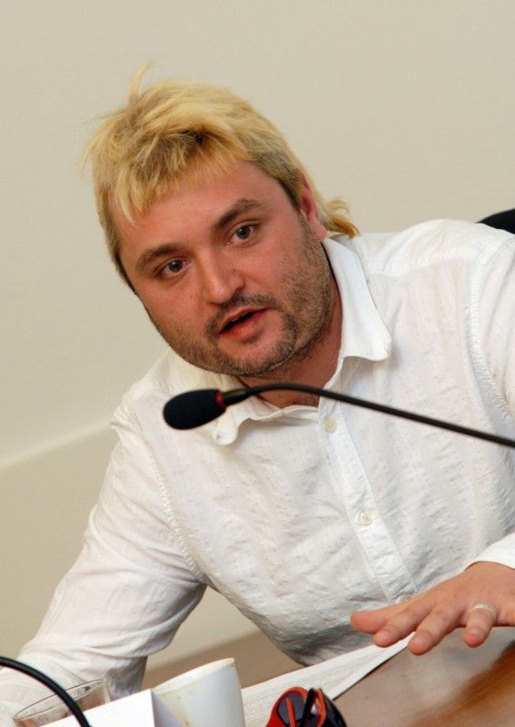 Multižánrový festival Živá ulice - Plzeňská setkání přinese do západočeské metropole od 23. června do 9. září šestnáct dní plných předních českých i zahraničních kapel, divadel, dětského programu či zapojení místních lidí a organizací. Fotografie z tiskové konference 24.4.2012.