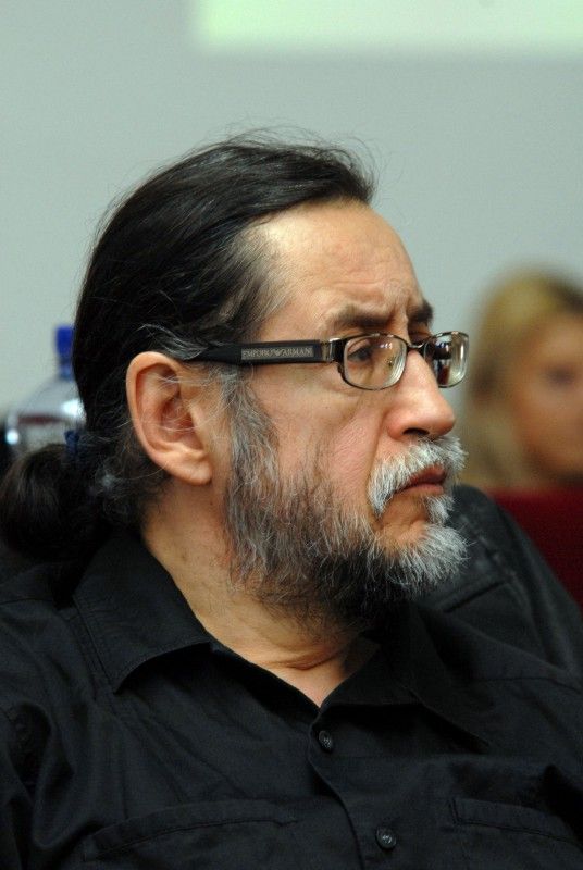 Účastníci především z řad studentů debatovali (27.4.2012) se signatáři Charty 77, osobnostmi plzeňského disentu i akademiky.