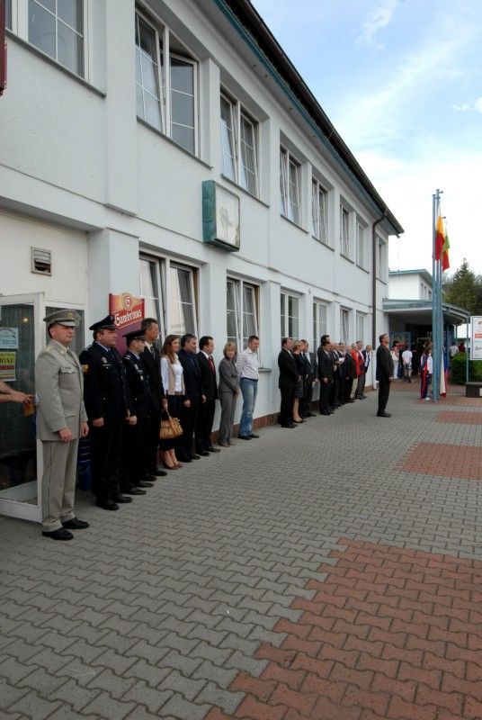Pětidenní střelecké klání odstartovalo včera odpoledne (2.5.2012) v areálu armádní střelnice v Lobzích. Nejpočetnější střelecká soutěž v České republice i v Evropě je součástí oslav osvobození Plzně americkou armádou. Je tradiční akcí určenou pro reprezentaci a nominované střelce České republiky.