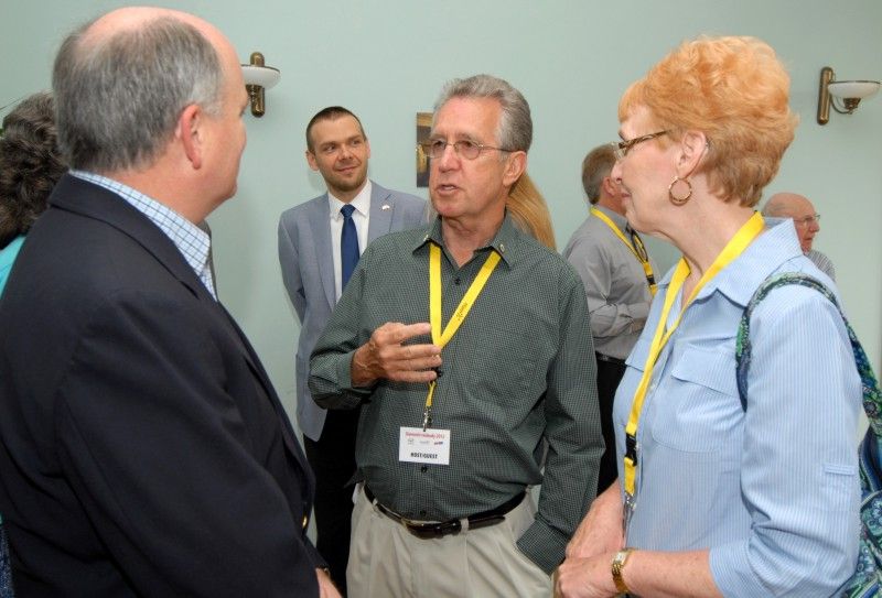 Kristýně Otáskové věnovali (4.5.2012) manželé Foyovi společně s Nadací Briana LaVioletta slavnostní snídani v plzeňské Frišově vile. Uspořádali ji na počest udělení prvního Čestného stipendia generála George S. Pattona, které získala právě Kristýna, studentka Vyšší odborné školy zdravotnické, managementu a veřejnosprávních studií v Plzni.