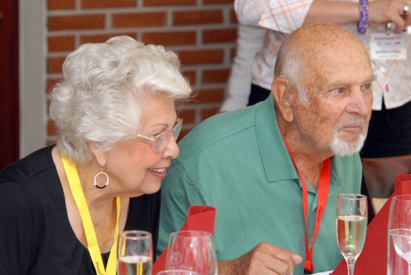 První setkání amerických válečných veteránů a jejich rodinných příslušníků s primátorem Martinem Baxou provázela (4.5.2012) dobrá nálada, radost i vtipné poznámky. Společnému obědu přecházela procházka Křižíkovými sady, které připomínají atmosféru roku 1945. Veterány doprovázela náměstkyně primátora Eva Herinková.